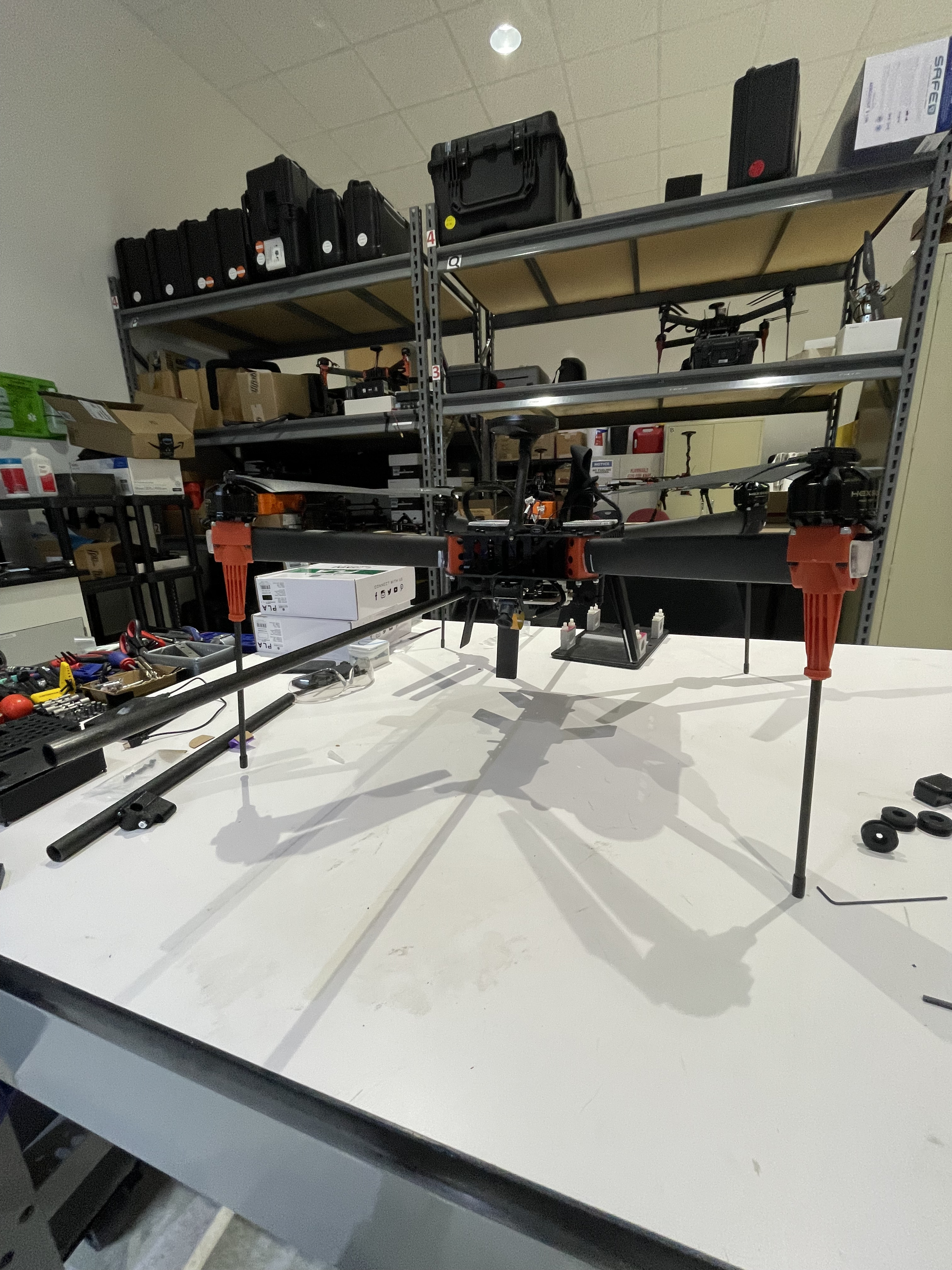 Adjustable rail system on Hexcoon drone